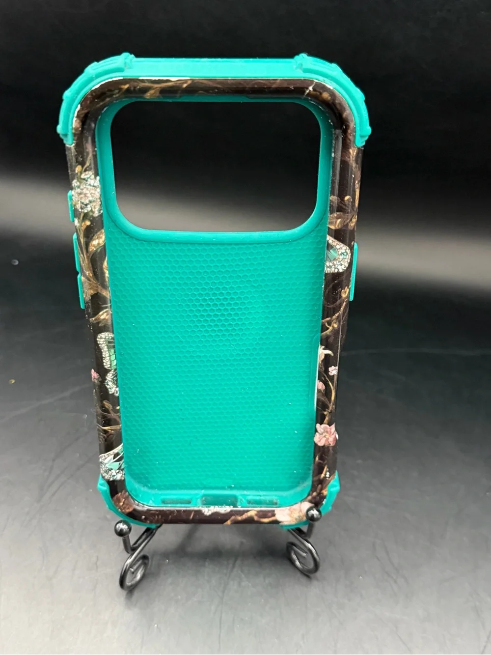 iPhone 17Pro Impact Resistant Butterfly Case - Stylish Black and Green